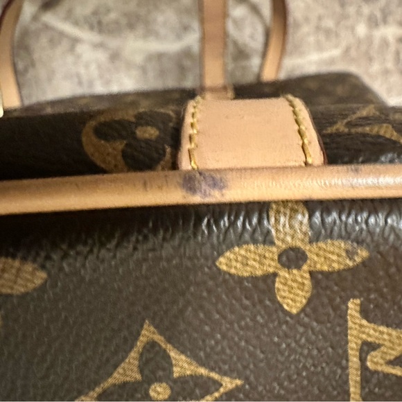 Louis Vuitton Signature Monogram Tote - Brown and Cream - Picture 11 of 16